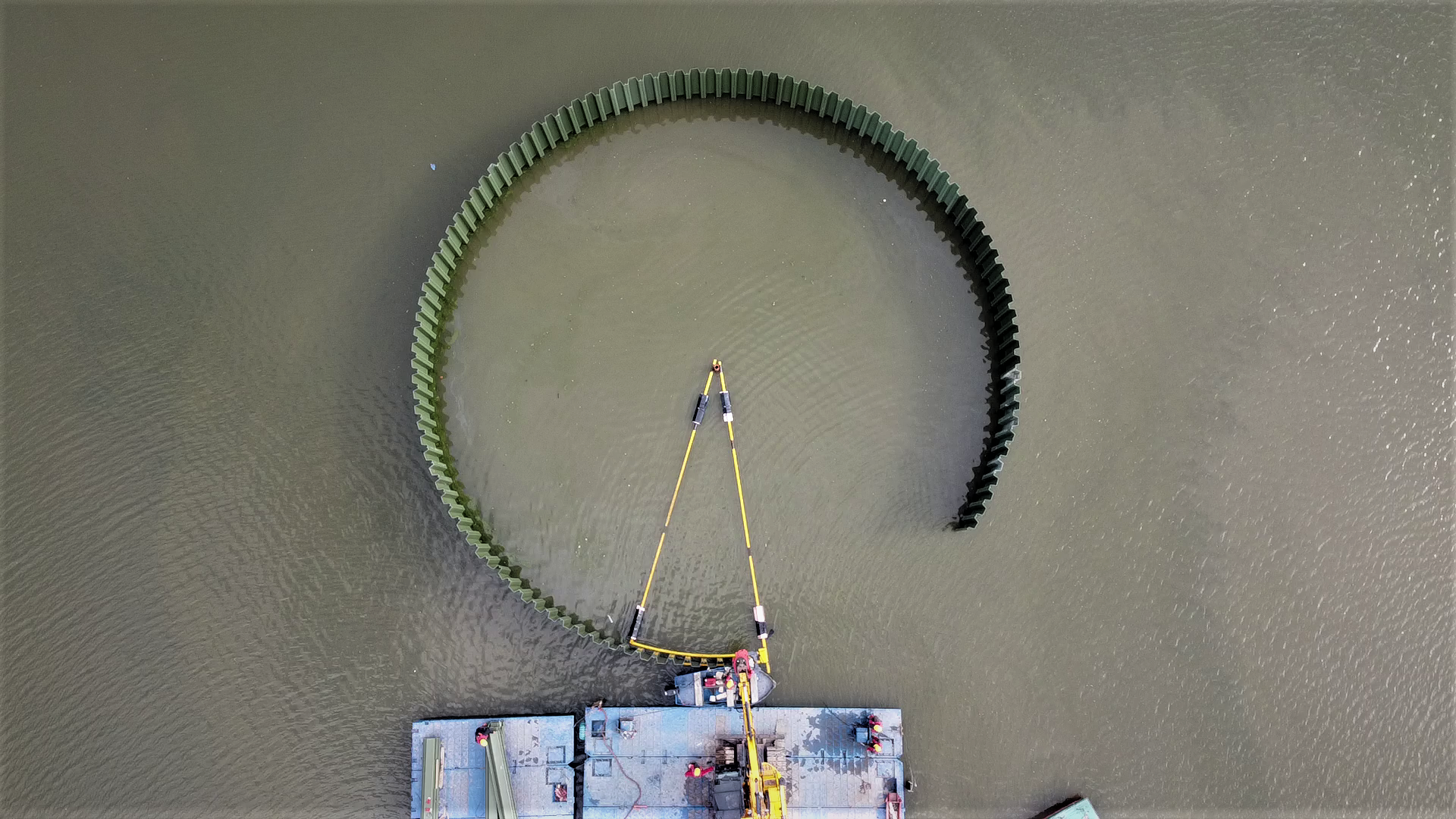 Construction of an artificial nesting island for birds using vinyl sheet piles